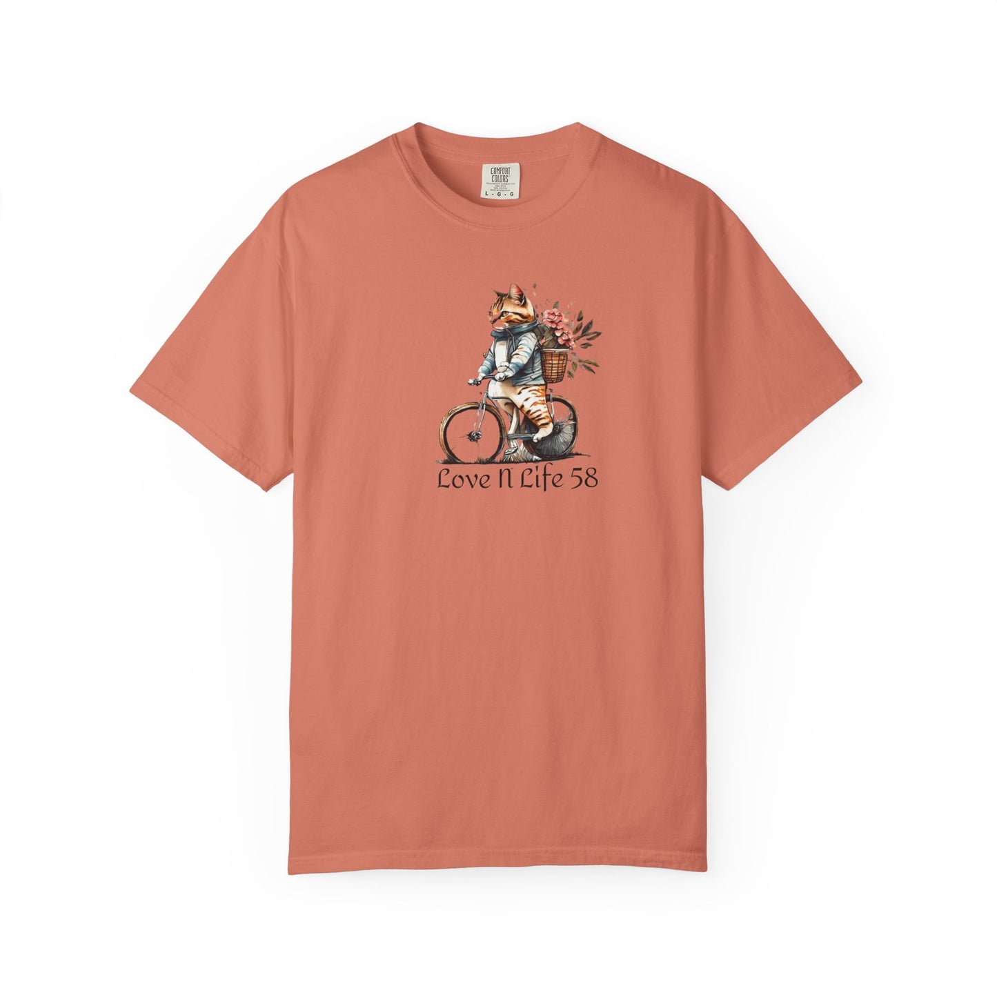 Cat Lovers Bicycle Unisex T-Shirt - Comfort Colors Made in U.S.A.