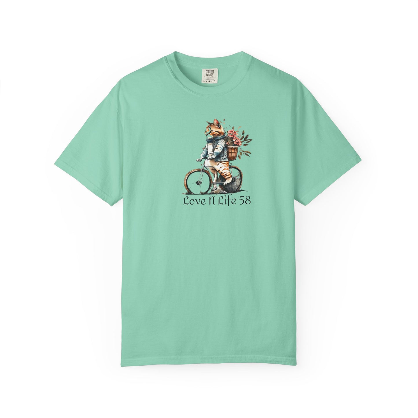 Cat Lovers Bicycle Unisex T-Shirt - Comfort Colors Made in U.S.A.