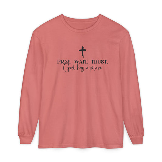 Pray Wait Trust - Comfort Colors