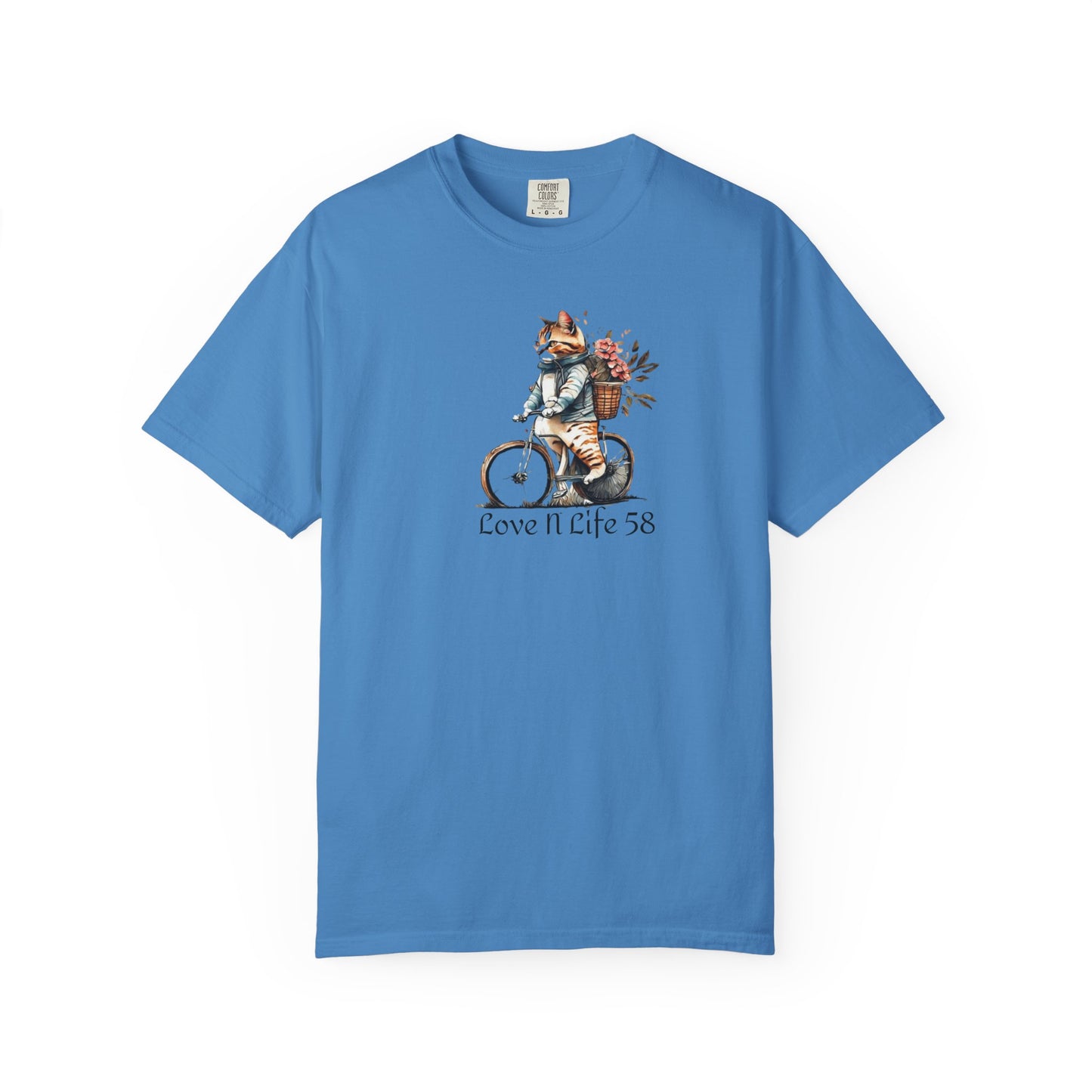 Cat Lovers Bicycle Unisex T-Shirt - Comfort Colors Made in U.S.A.